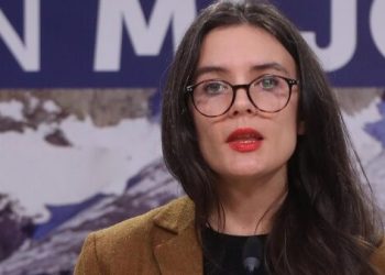 Camila Vallejo envió un firme mensaje