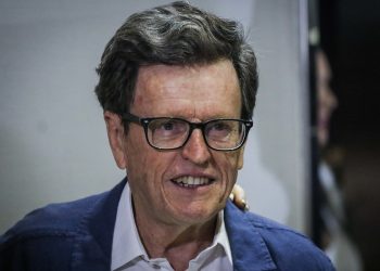 Carlos Larraín dispara contra el gobierno y asegura que están «preparando un golpe de estado»