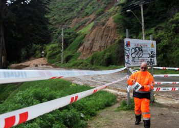 Balance del sistema frontal: Senapred ordenó evacuaciones en tres regiones