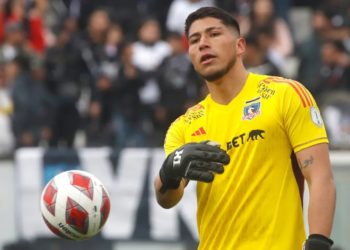 Brayan Cortés le pegó un palo