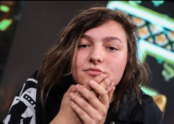 NineTeen Elevnn recibió un feo