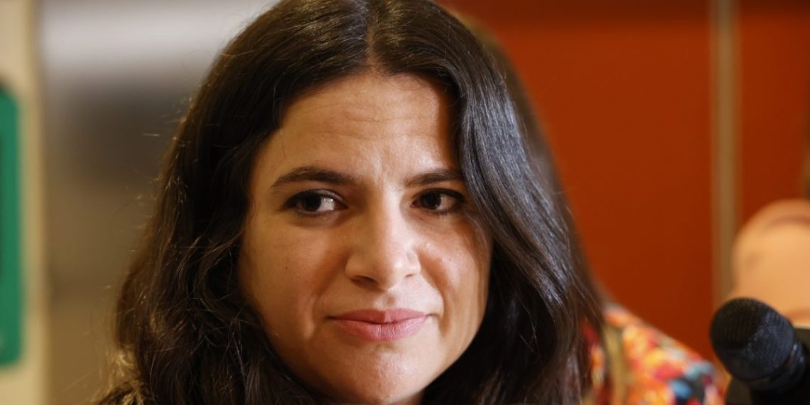 Ministra de la Mujer enfurecida