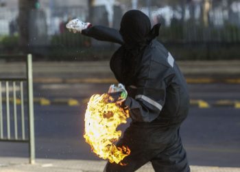 Oposición dobla la mano a ministra Carolina Tohá y aprueba cárcel para quienes porten combustibles en manifestaciones