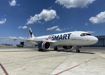 JetSMART: critica el proceso de licitación de frecuencias aéreas entre Santiago y Lima
