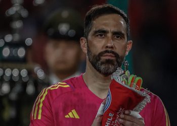 Claudio Bravo responde con todo a Eduardo Berizzo por exclusión de la Selección
