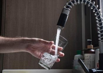 ¿A qué hora y en qué comunas se cortará el agua en la RM?