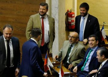 «En usted no confiamos»: Bancada del Partido Republicano arremetió contra directora de la Dipres