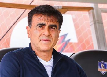 Gustavo Quinteros respaldó cuestionado festejo en apoyo a Jordhy Thompson