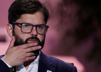 Gabriel Boric se enojó ante la presión para que asista al cambio de mando en Argentina