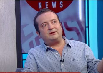 Toto Acuña desclasificó