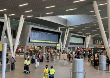 Más 430 mil personas viajarán por el Aeropuerto de Santiago en fin de año