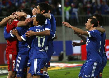 El hermoso gesto de ídolo de la U con familia afectada por los incendios forestales