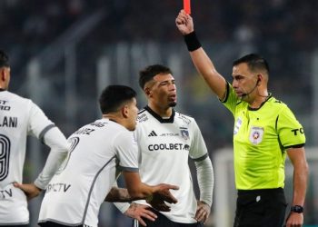 La mala noticia que tiene complicado a Jorge Almirón en Colo Colo