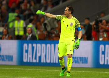 Los sentidos mensajes de despedida para Claudio Bravo