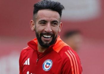 Los mejores memes y reels de la llegada de Isla a Colo Colo