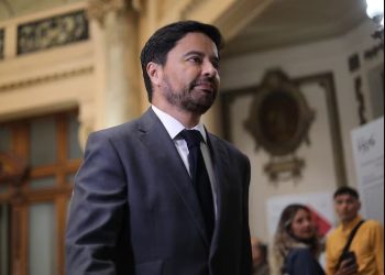 "Gato por liebre": la advertencia de Carter a Claudio Orrego