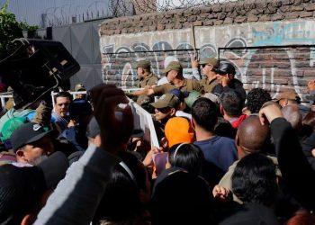 Tras caótico enrolamiento: piden renuncia de director regional del registro civil