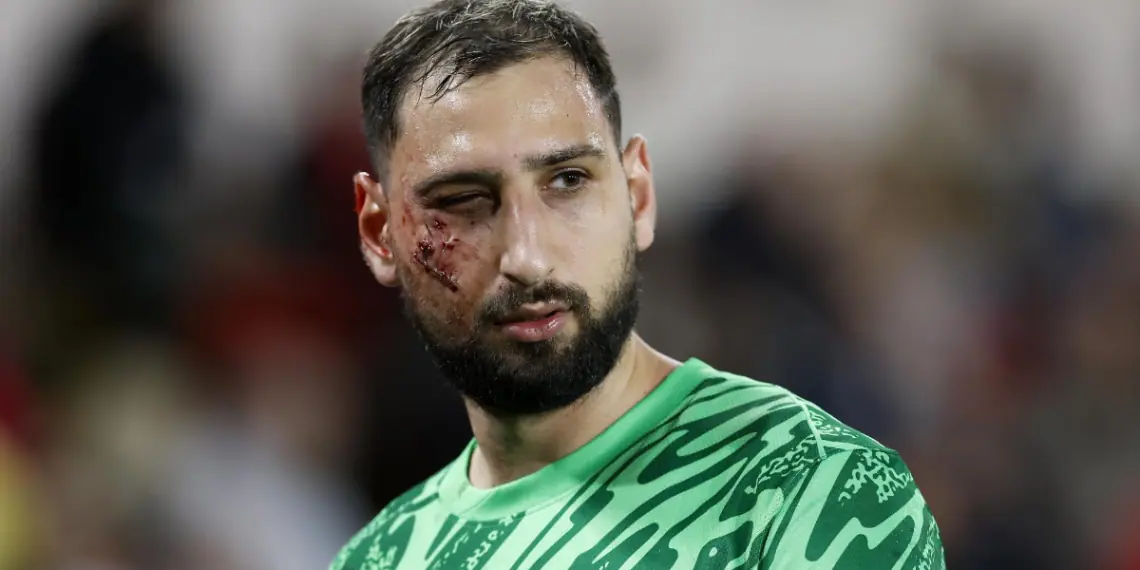 (VIDEO) El horrible planchazo en la cara a arquero en clásico de la liga francesa