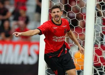 Cobrará 70 millones: El "9" que aterriza en la U