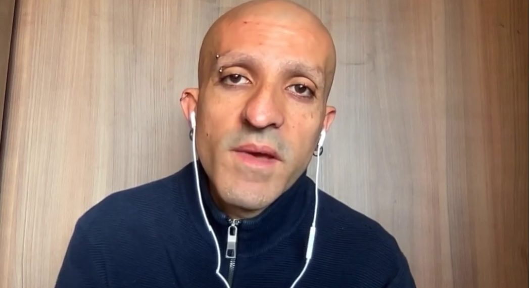 Redes explotan por nueva apariencia de Rodrigo Rojas Vade