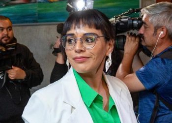 Los detalles del "perdonazo" a Karina Oliva para viajar a Brasil