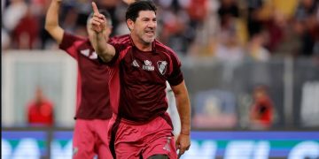 Captan a Marcelo Salas de vacaciones con su nueva pareja