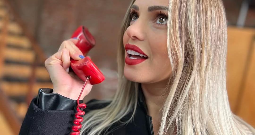 Faloon se lució con bikini hilo dental de infarto