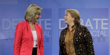 Encuesta Cadem revela potencial empate entre Matthei y Bachelet