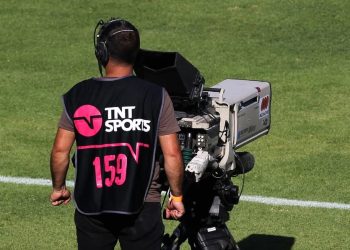 ¿Coincides?: Futboleros vapulean a TNT Sports por pocos partidos