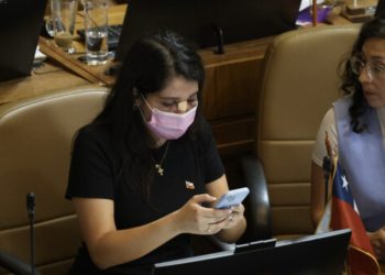 Detienen a diputada FA Consuelo Veloso por conducir en estado de ebriedad