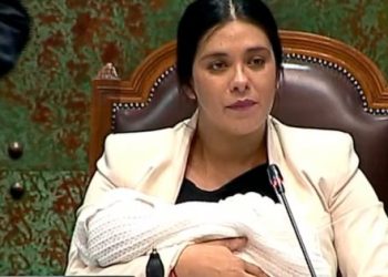 Remezón tras filtraciones: Karol Cariola renuncia a la presidencia de la Cámara