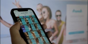 Vuelco en caso profesora de Carahue: mujer denuncia a ex pareja de hackeo de sus cuentas de app para adultos