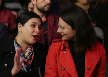 Nueva filtración de chats Cariola-Hassler golpea en sus cimientos al oficialismo