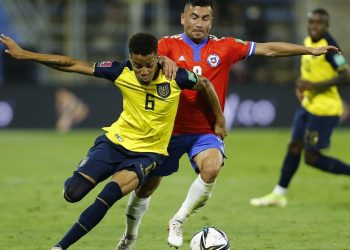 Ecuatoriano Byron Castillo se burló de Chile en redes sociales