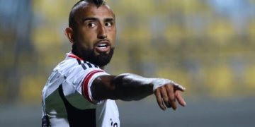 Vidal denuncia injusticia en derrota ante Huachipato