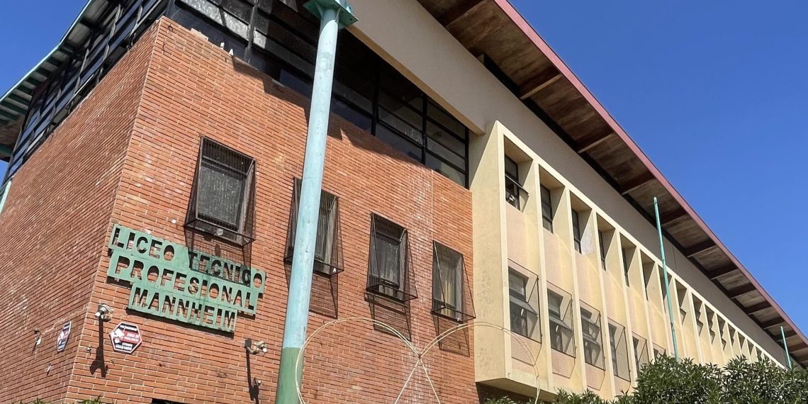 Polémica por profesor que realizó ofensivos mensajes contra estudiantes TEA