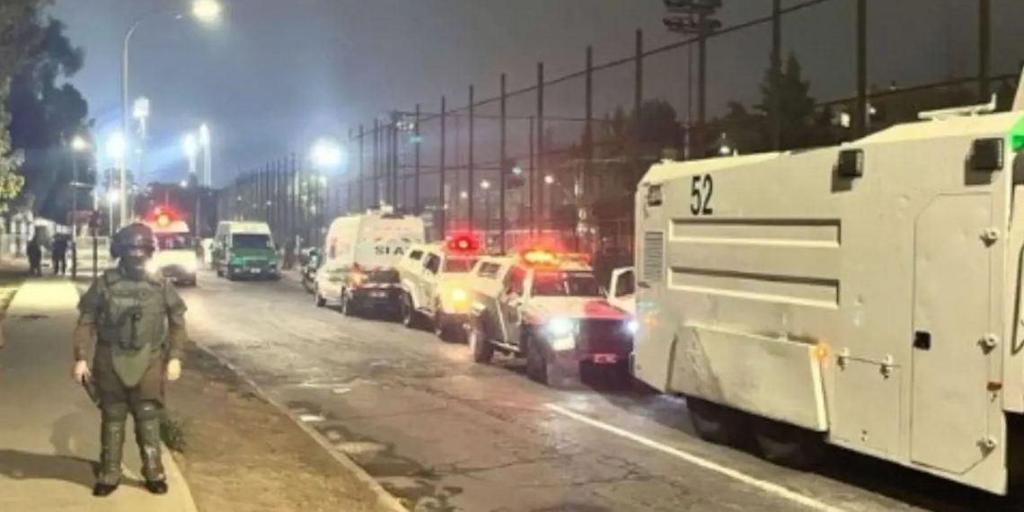 Informe de Carabineros revela que carro policial atropelló a los dos hinchas de Colo Colo