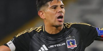 El duro cuestionamiento de socio que puso en jaque a Colo Colo