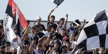 hinchas colo colo