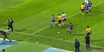 Caputto tuvo el momento más insólito del año en el fútbol chileno
