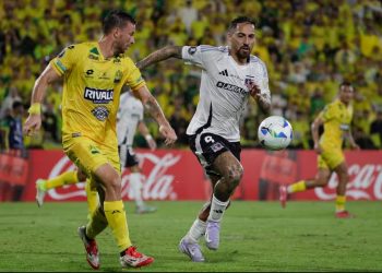 Colo Colo sale con vida de Colombia con polémicos cobros en debut copero