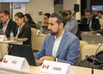 Renuncia amigo de Boric tras polémica por uso de licencia médica