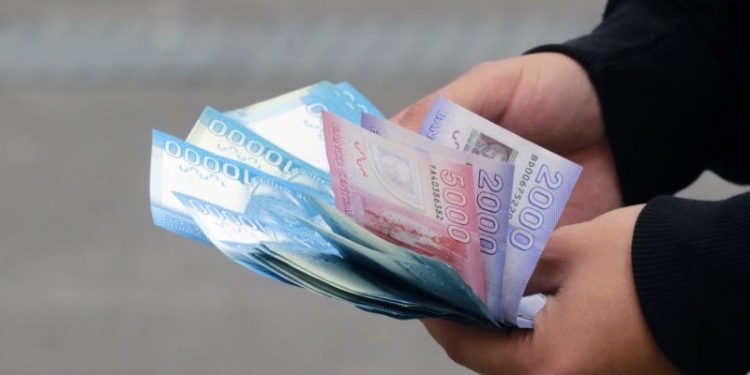 Conoce los beneficios económicos disponibles en Chile para personas desempleadas