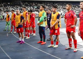 Le dan con todo a jugador de la U tras eliminación de Libertadores