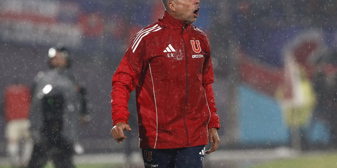 Hinchas enloquecen con Gustavo Álvarez tras goleada de la "U"