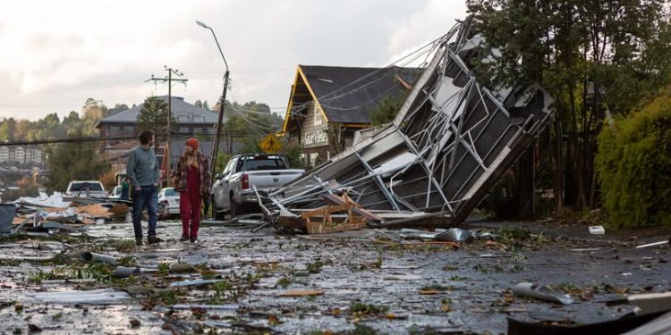 Los efectos del inusual tornado que azotó a Puerto Varas