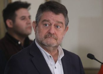 Allanan domicilio de Claudio Orrego y sede del Gore