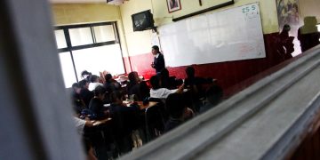 Denuncian supuesto maltrato físico a estudiante de encargado de Convivencia en colegio de Puente Alto
