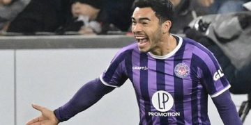 El ex jugador albo deslumbra en Europa y pinta para capitán de su equipo