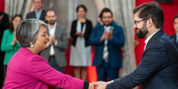 Oposición acusó a Boric de vulnerar principio de prescindencia por asistir a acto político fuera del horario laboral